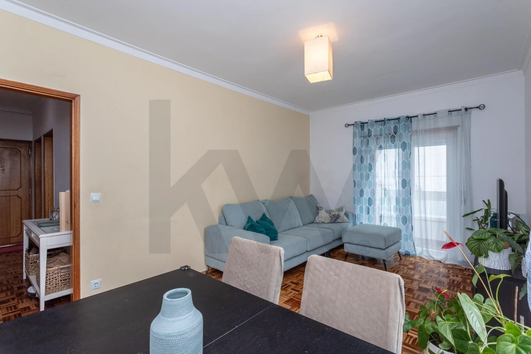 Apartamento T2 para Venda em Carcavelos e Parede Foto 7