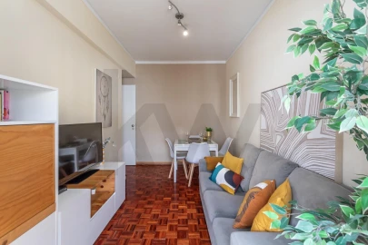 Apartamento T2 para Venda em Algés, Linda-A-Velha e Cruz Quebrada-Dafundo