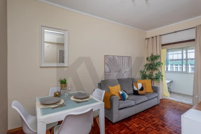 Apartamento T2 para Venda em Algés, Linda-A-Velha e Cruz Quebrada-Dafundo