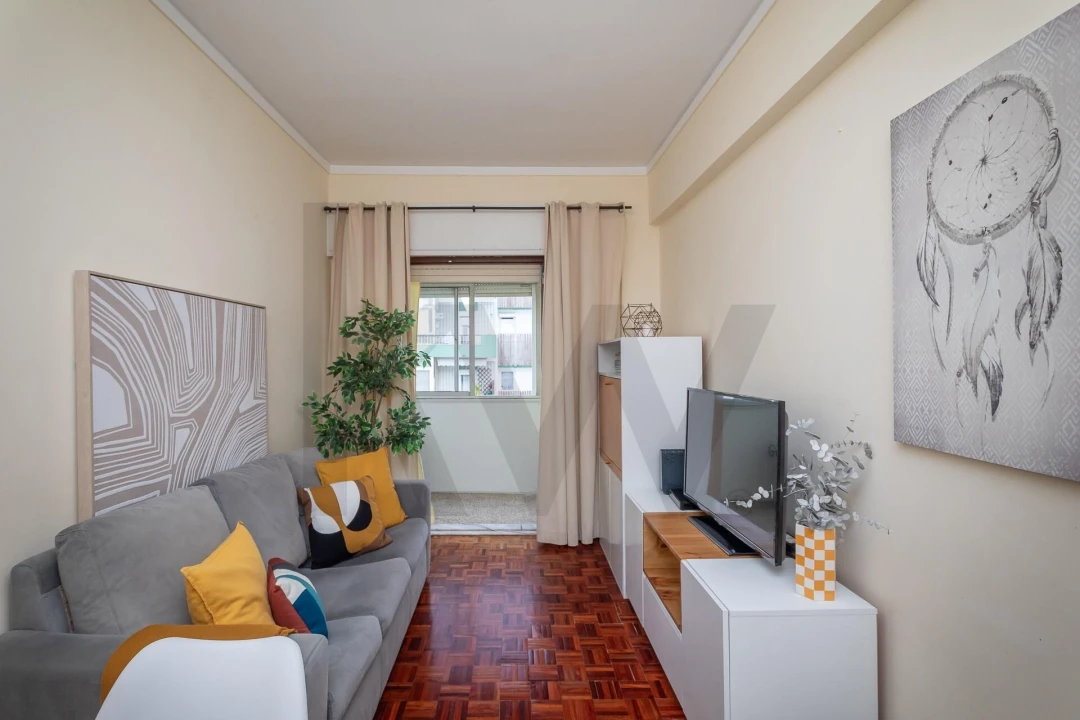 Apartamento T2 para Venda em Algés, Linda-A-Velha e Cruz Quebrada-Dafundo Foto 2