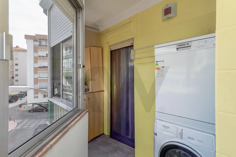 Apartamento T2 para Venda em Algés, Linda-A-Velha e Cruz Quebrada-Dafundo Foto 9