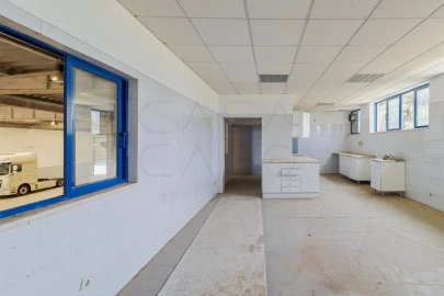 Armazém para Venda em Sado