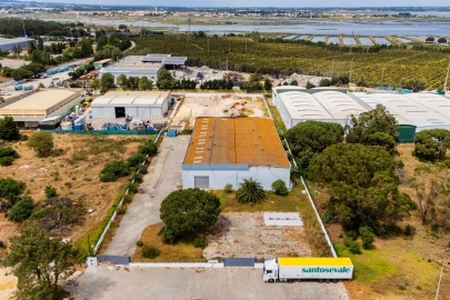 Armazém para Venda em Sado
