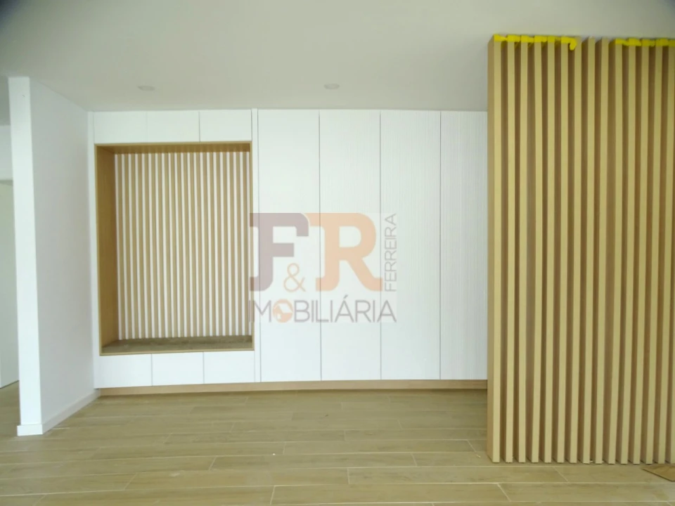 Moradia T3 para Venda em Fernao Ferro Foto 4