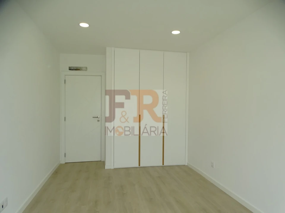 Moradia T3 para Venda em Fernao Ferro Foto 10