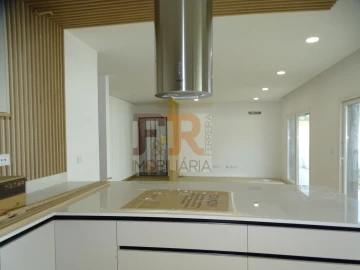 Moradia T3 para Venda em Fernao Ferro