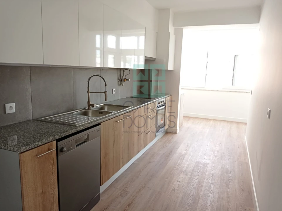 Apartamento T3 para Venda em São Domingos de Benfica Foto 6