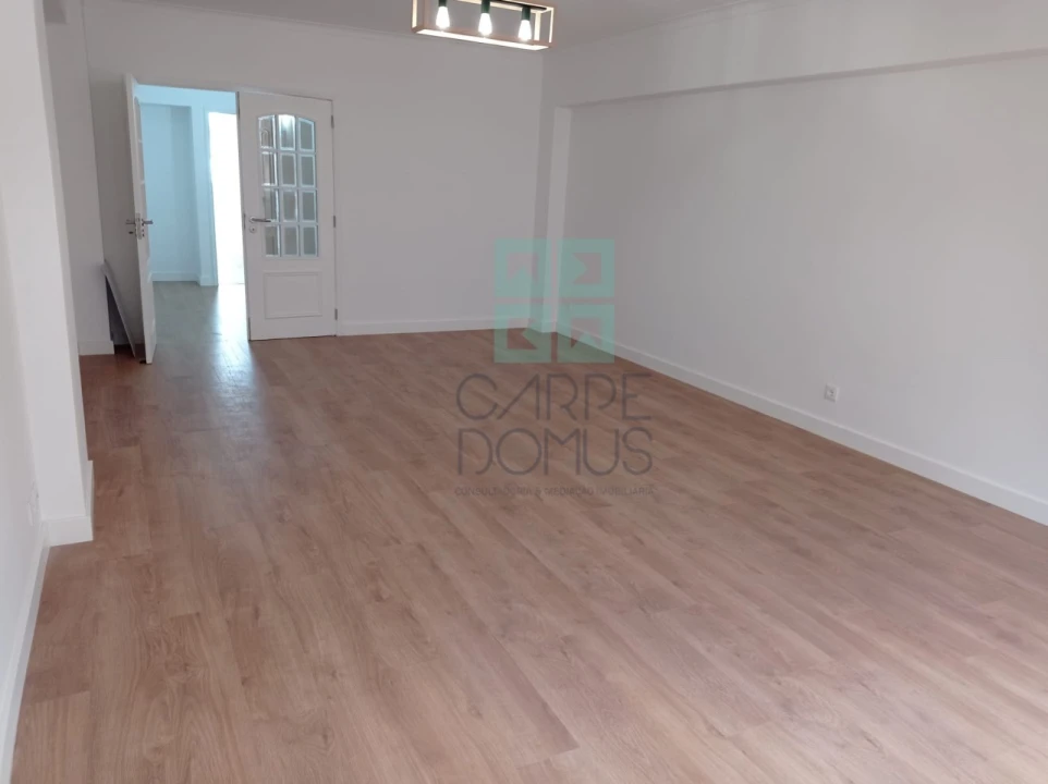Apartamento T3 para Venda em São Domingos de Benfica Foto 10