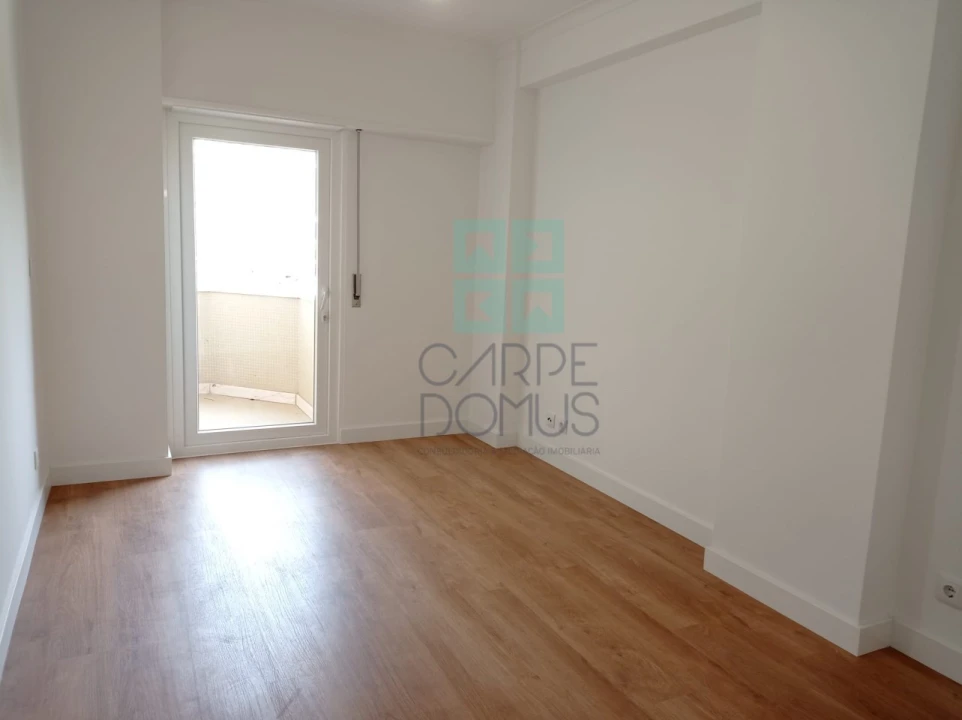 Apartamento T3 para Venda em São Domingos de Benfica Foto 21