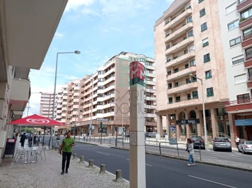Apartamento T3 para Venda em São Domingos de Benfica