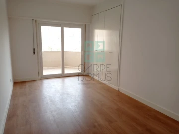 Apartamento T3 para Venda em São Domingos de Benfica