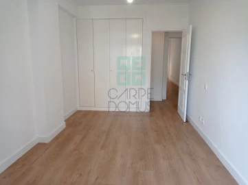 Apartamento T3 para Venda em São Domingos de Benfica