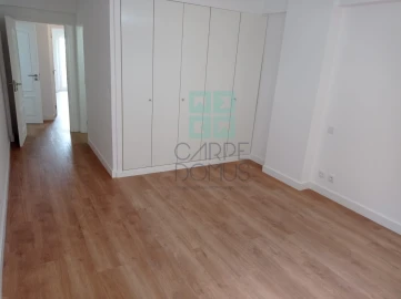 Apartamento T3 para Venda em São Domingos de Benfica