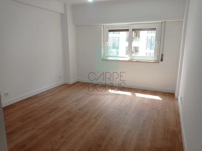 Apartamento T3 para Venda em São Domingos de Benfica Foto 25