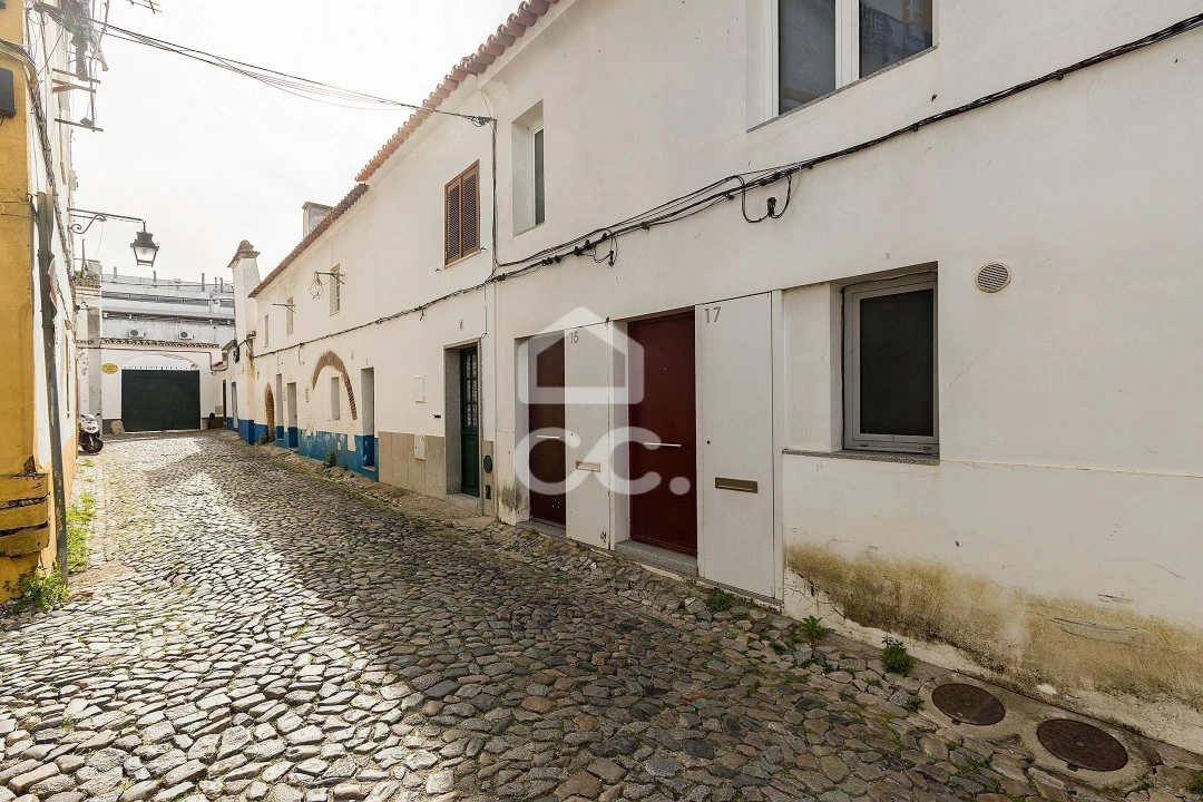 Moradia T1 para Venda em Évora (São Mamede, Sé, São Pedro e Santo Antão) Foto 11