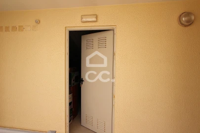 Apartamento T1 para Venda em São Silvestre