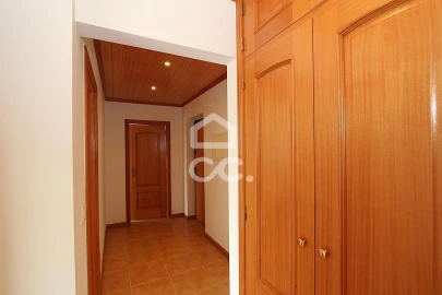 Apartamento T1 para Venda em São Silvestre