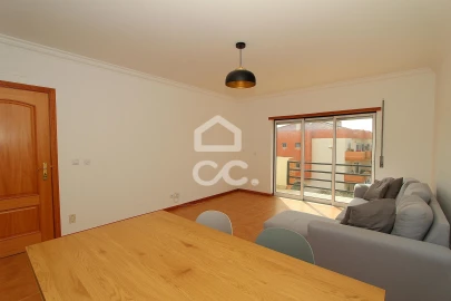 Apartamento T1 para Venda em São Silvestre