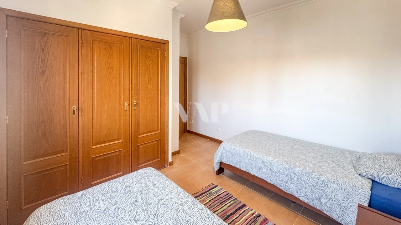 Apartamento T2 para Venda em Quarteira Foto 17
