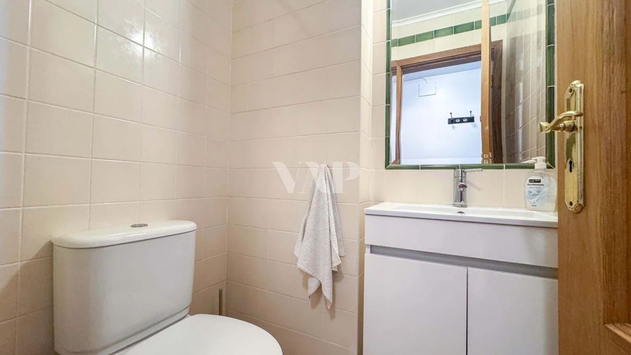 Apartamento T2 para Venda em Quarteira Foto 18