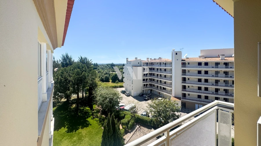 Apartamento T2 para Venda em Quarteira Foto 6