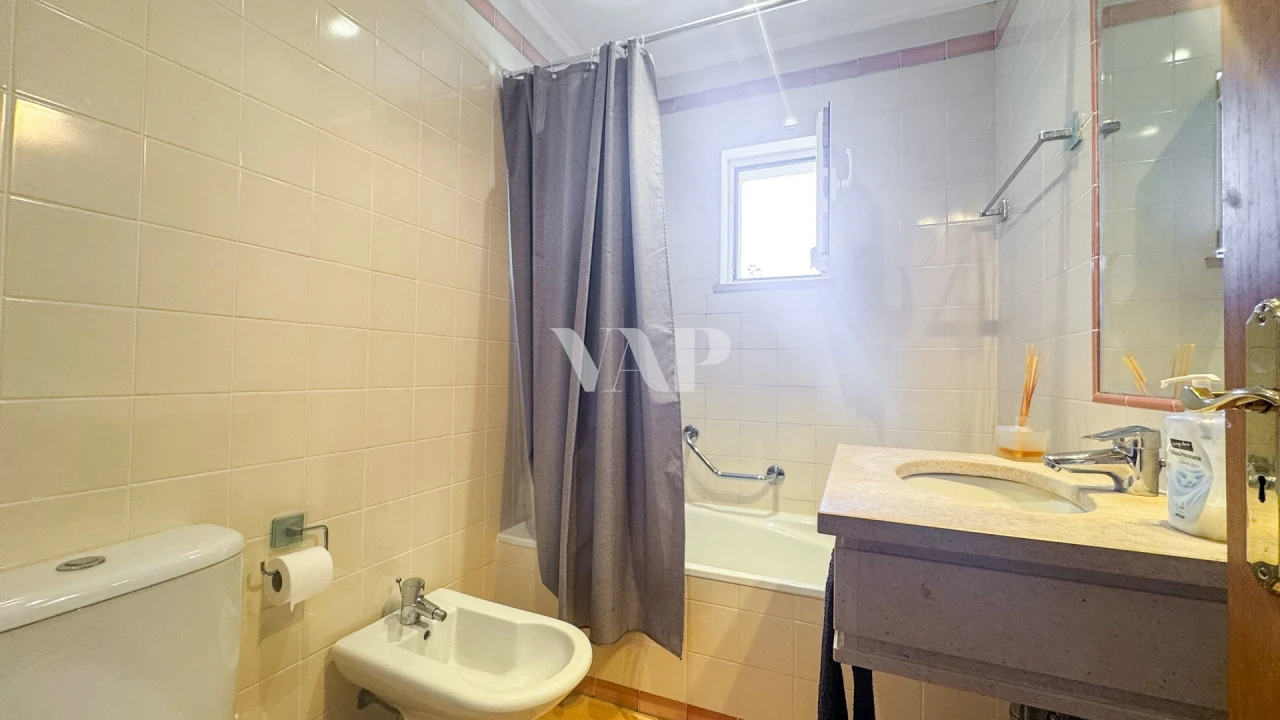 Apartamento T2 para Venda em Quarteira Foto 15