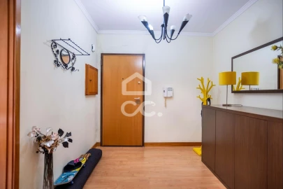 Apartamento T2 para Venda em Vila Nova de Famalicão e Calendário