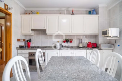 Apartamento T2 para Venda em Vila Nova de Famalicão e Calendário