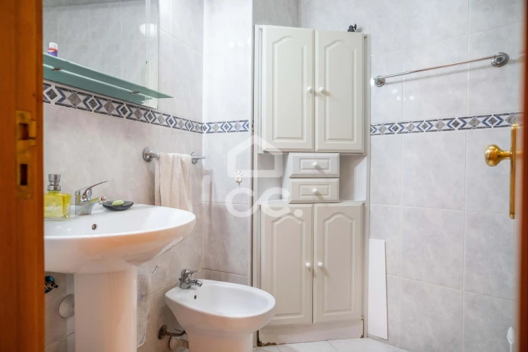 Apartamento T2 para Venda em Vila Nova de Famalicão e Calendário Foto 15