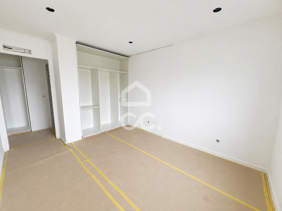 Apartamento T2 para Venda em Agua de Alto Foto 12