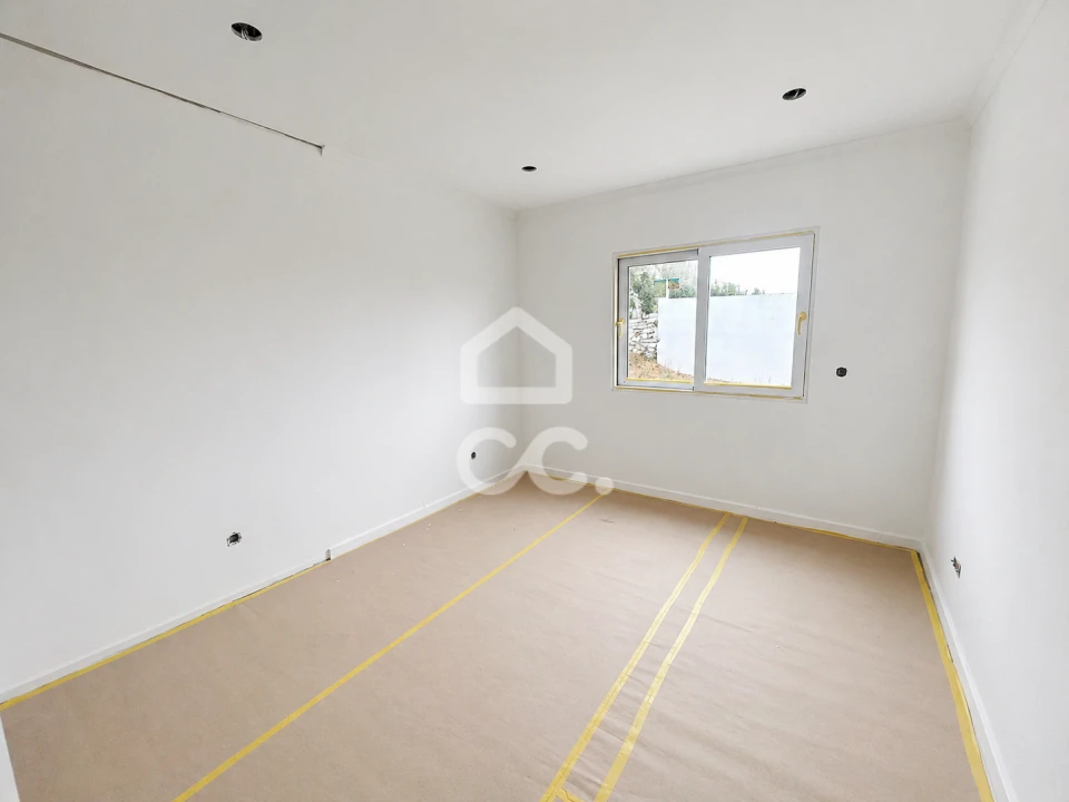 Apartamento T2 para Venda em Agua de Alto Foto 11