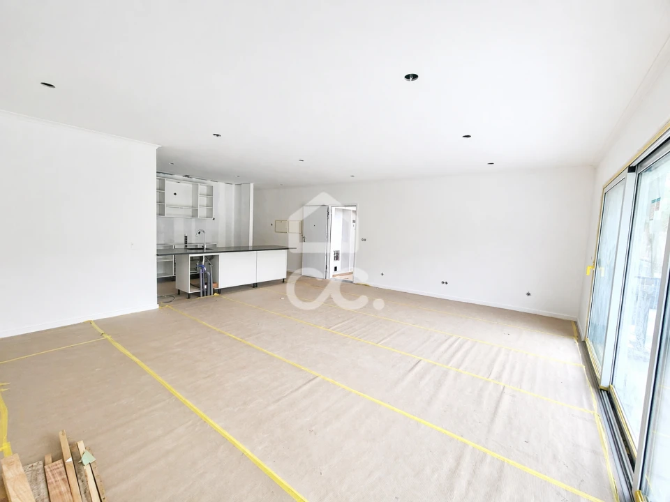 Apartamento T2 para Venda em Agua de Alto Foto 3