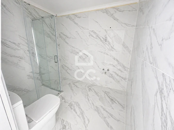 Apartamento T2 para Venda em Agua de Alto Foto 10
