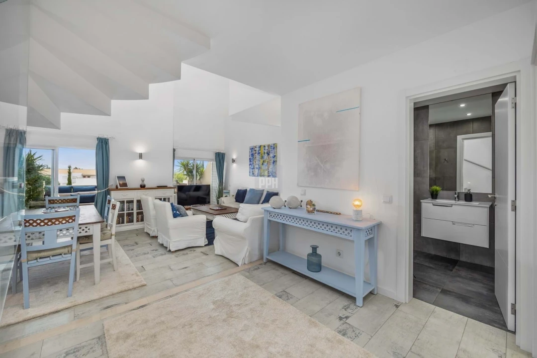 Apartamento T2 para Venda em Quarteira Foto 14