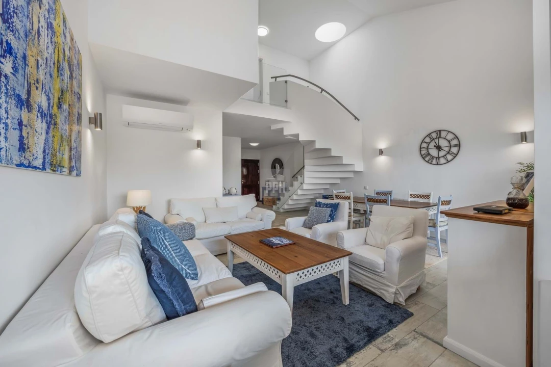 Apartamento T2 para Venda em Quarteira Foto 22