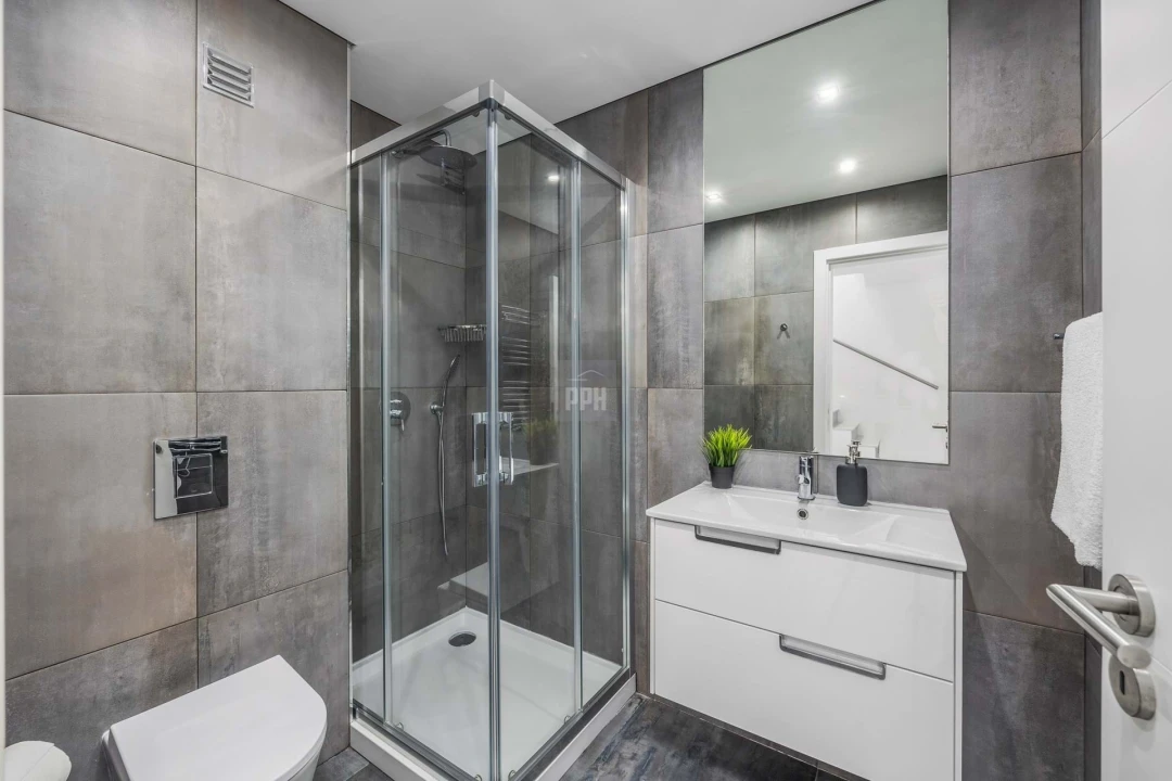 Apartamento T2 para Venda em Quarteira Foto 15