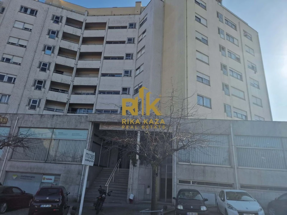 Apartamento T2 para Venda em Fânzeres e São Pedro da Cova Foto 17