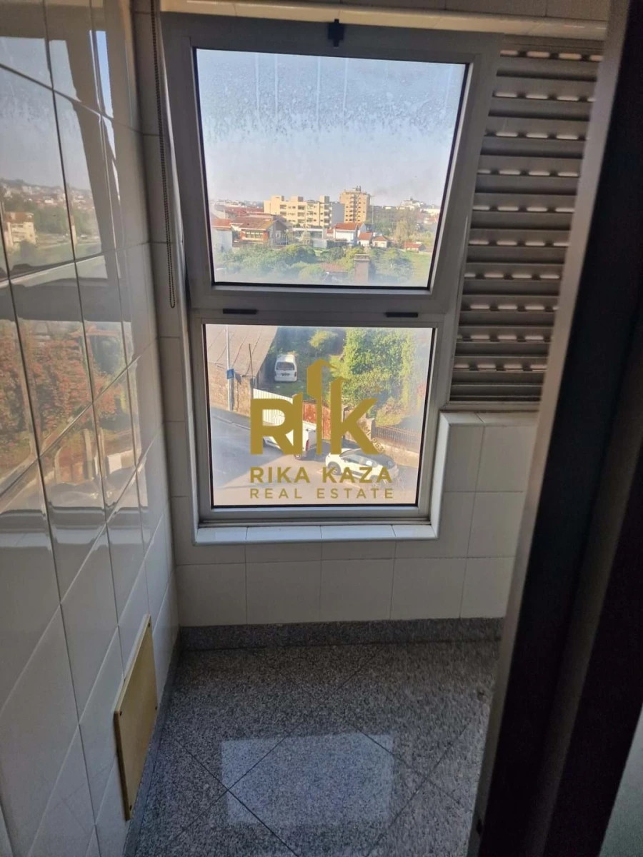 Apartamento T2 para Venda em Fânzeres e São Pedro da Cova Foto 4