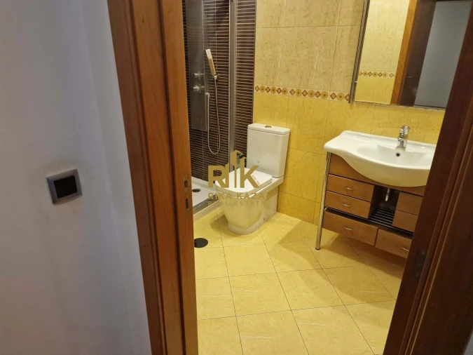 Apartamento T2 para Venda em Fânzeres e São Pedro da Cova Foto 12