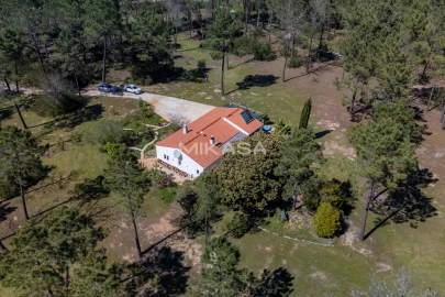 Moradia T3 para Venda em Rogil