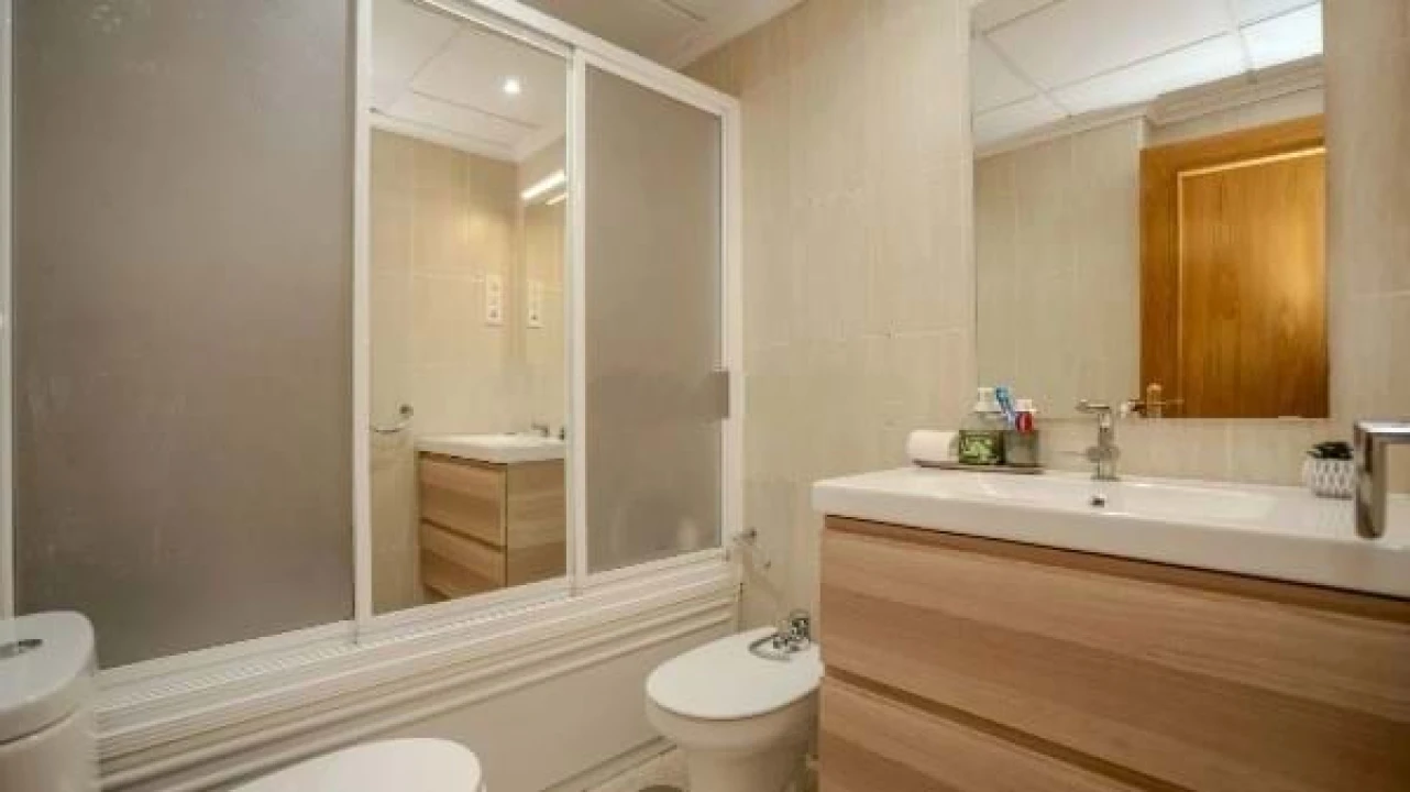 Apartamento T3 para Venda em Quarteira Foto 8