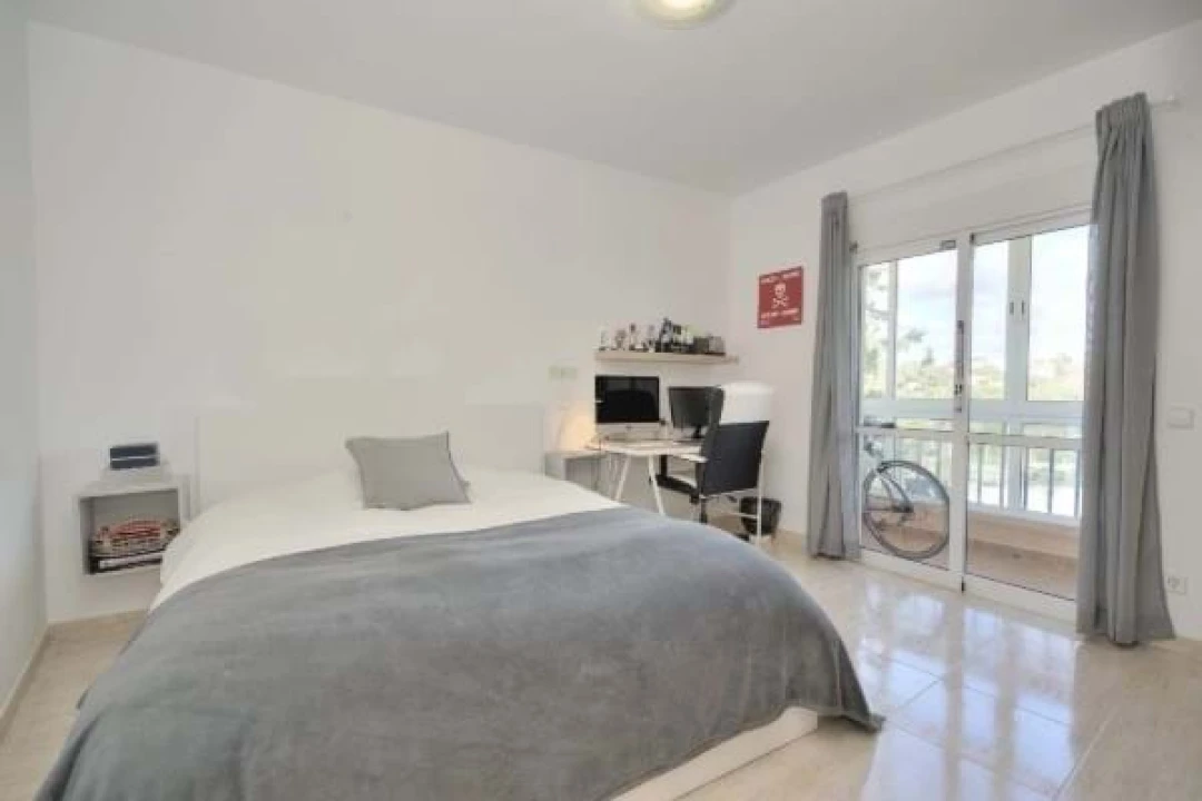 Apartamento T3 para Venda em Quarteira Foto 9