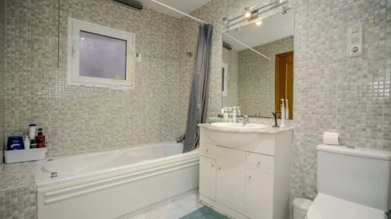 Apartamento T3 para Venda em Quarteira Foto 12
