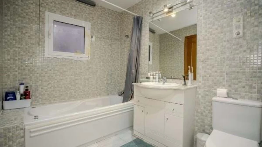Apartamento T3 para Venda em Quarteira Foto 12