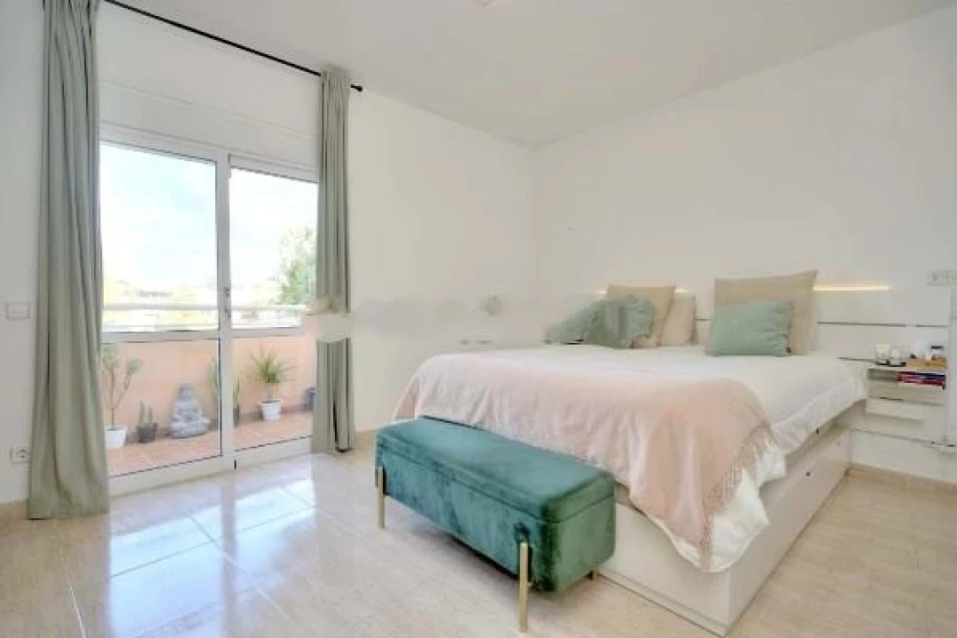 Apartamento T3 para Venda em Quarteira Foto 13