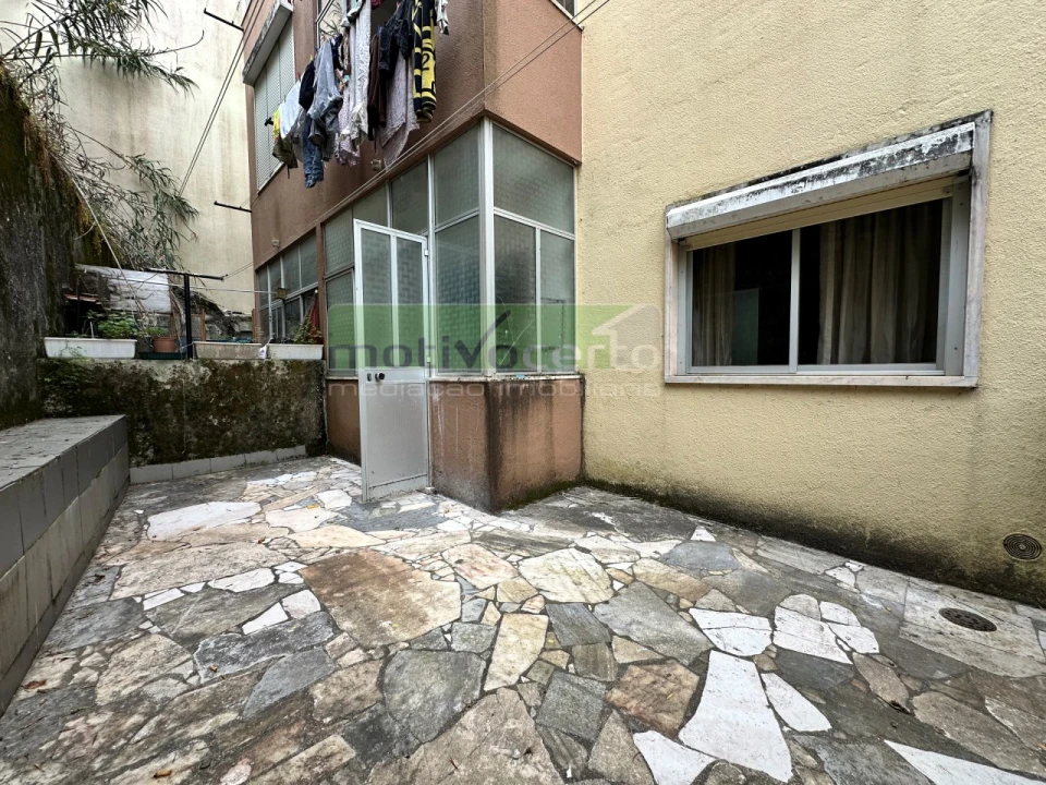 Apartamento T1 para Venda em Algueirão-Mem Martins Foto 1