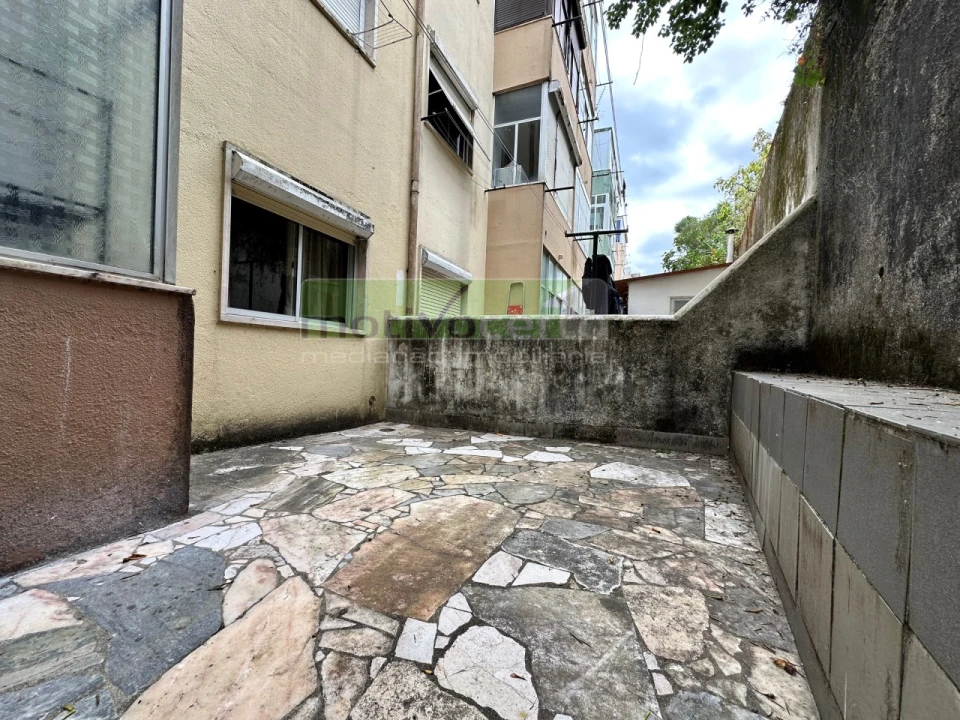 Apartamento T1 para Venda em Algueirão-Mem Martins Foto 2