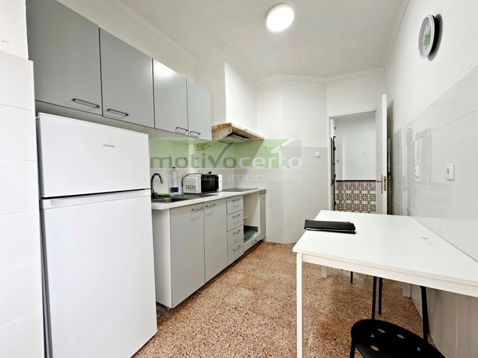 Apartamento T1 para Venda em Algueirão-Mem Martins Foto 4