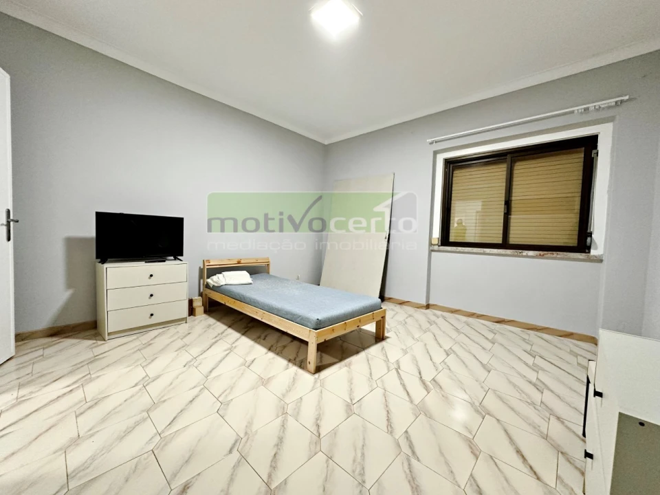 Apartamento T1 para Venda em Algueirão-Mem Martins Foto 6