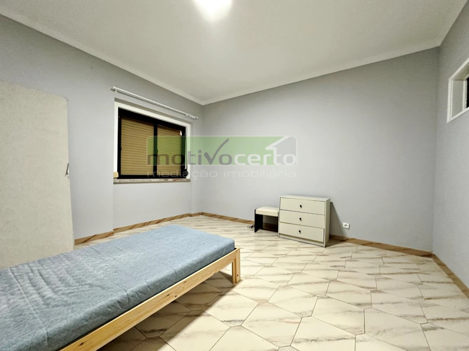 Apartamento T1 para Venda em Algueirão-Mem Martins Foto 7